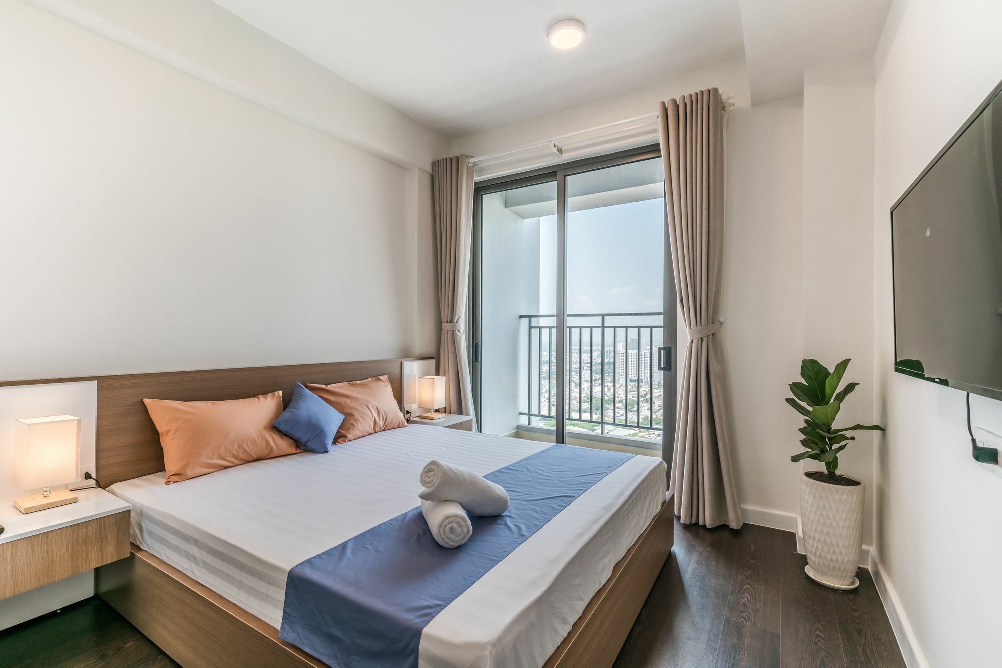 Vitamin Smiles Rivergate Ho Chi Minh City Exterior photo